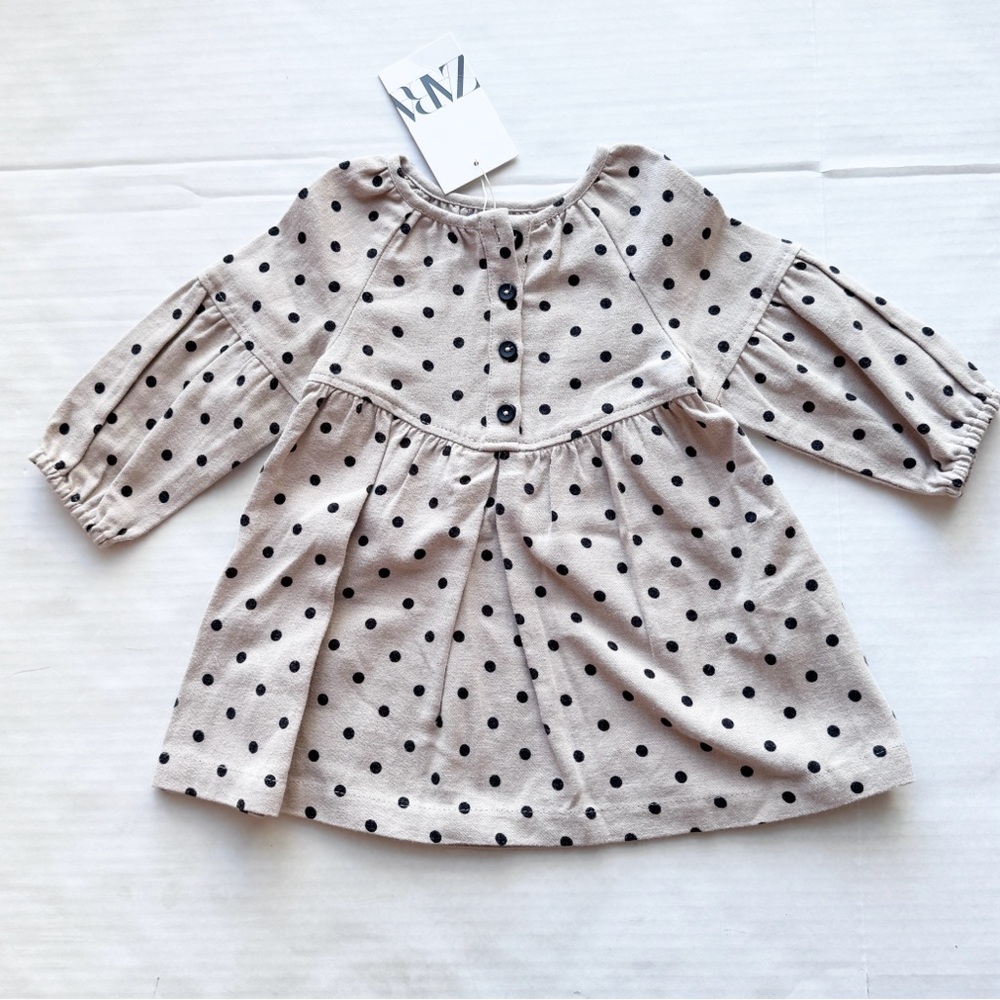 Zara New Polka Dot Dress in Tan & Black
NWT size 1.5Y